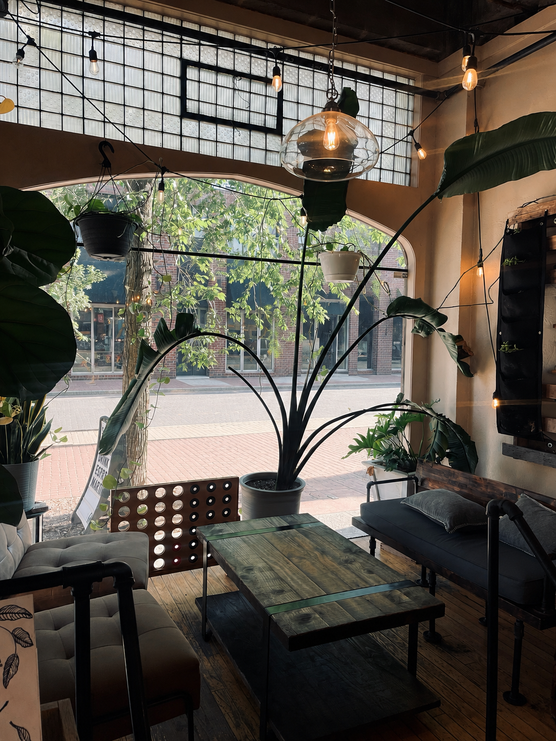 The Greenhouse Cafe & Cocktail Lounge