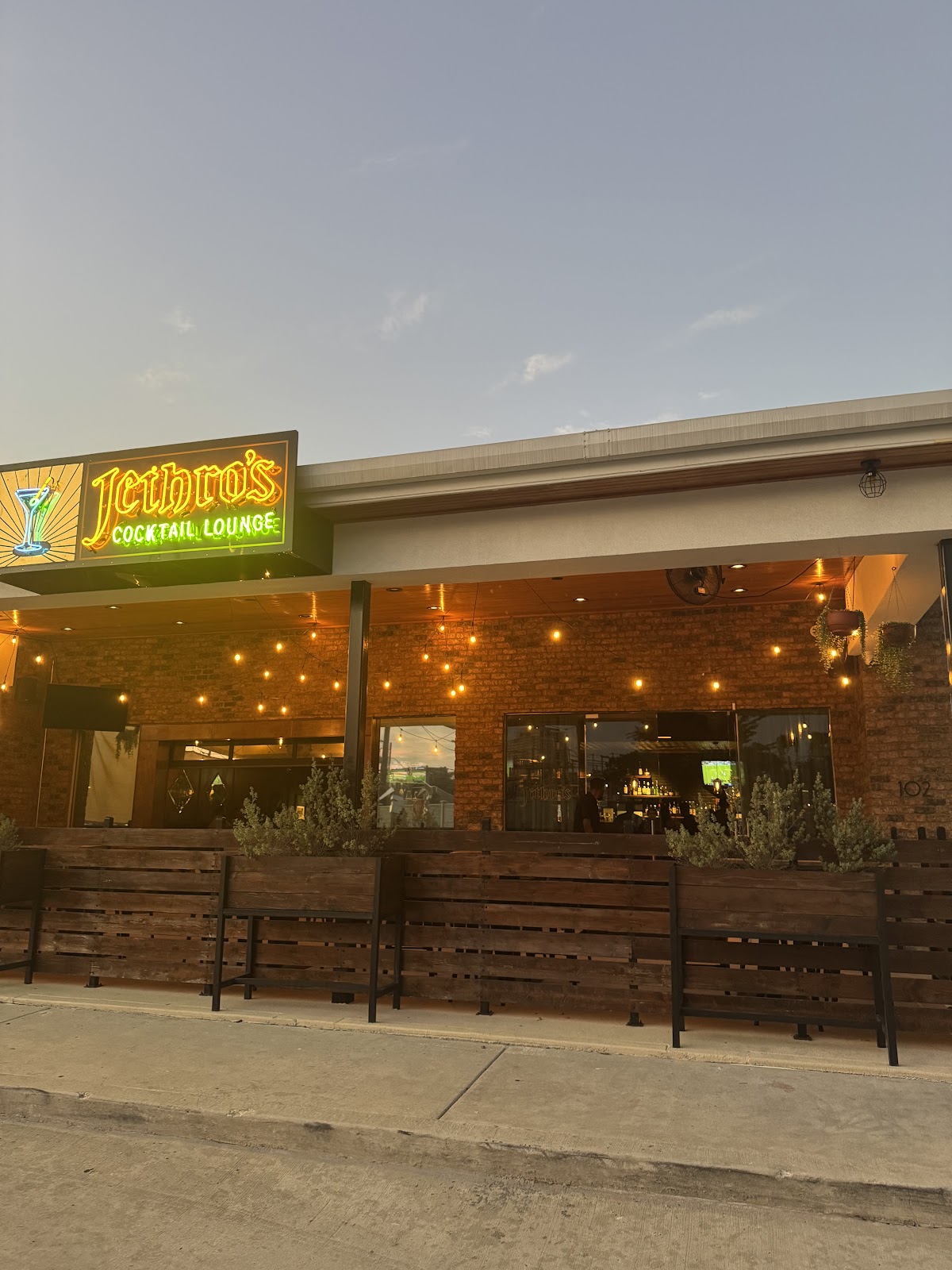 Jethro's Cocktail Lounge: House of Spirits