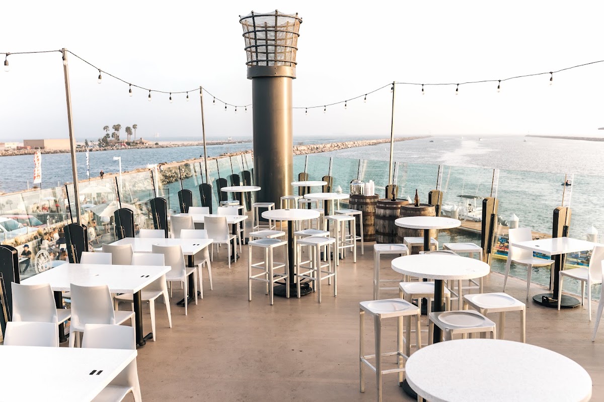 Best Beach Bars in Los Angeles (2026)