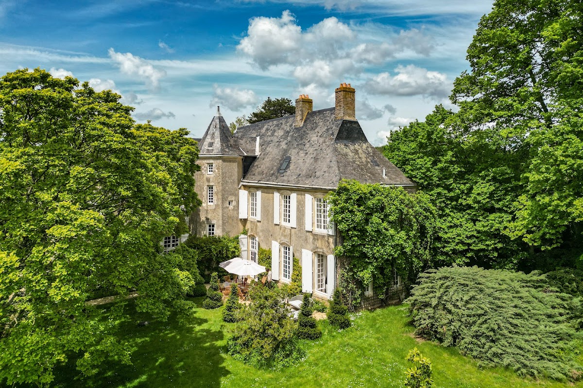 La Massonnière - Guesthouses, Cottage, Marriage And Seminar