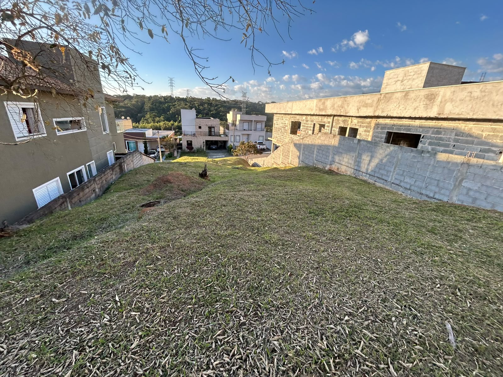 Terreno à venda em Vargem Grande Paulista, Jardim Portão Vermelho, com 360 m² — foto 1 de 27