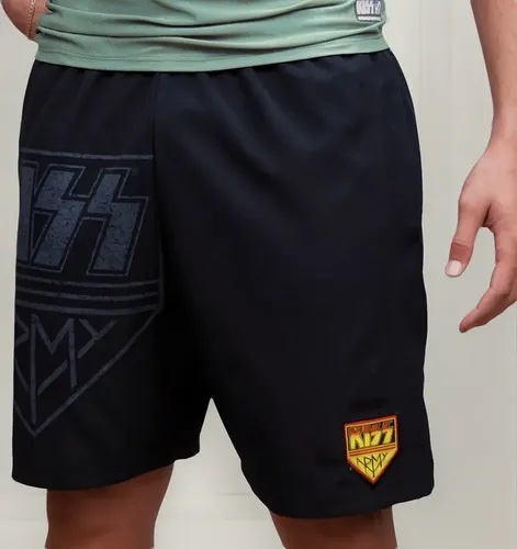 Kiss, Army Shorts