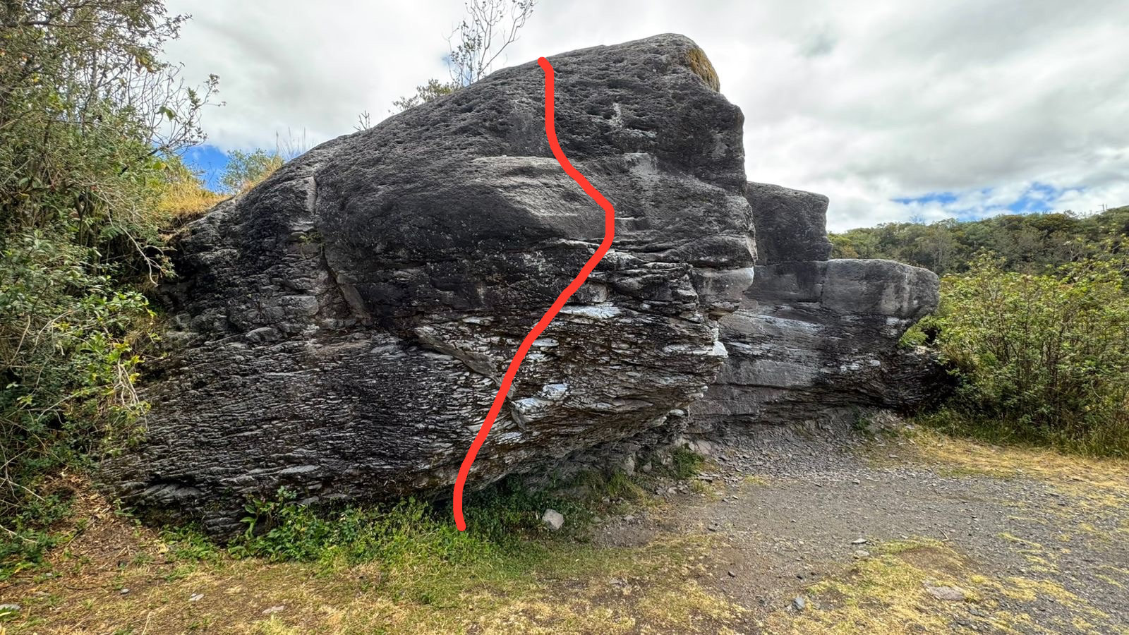 Barba de guardia, with the line drawn on the wall
