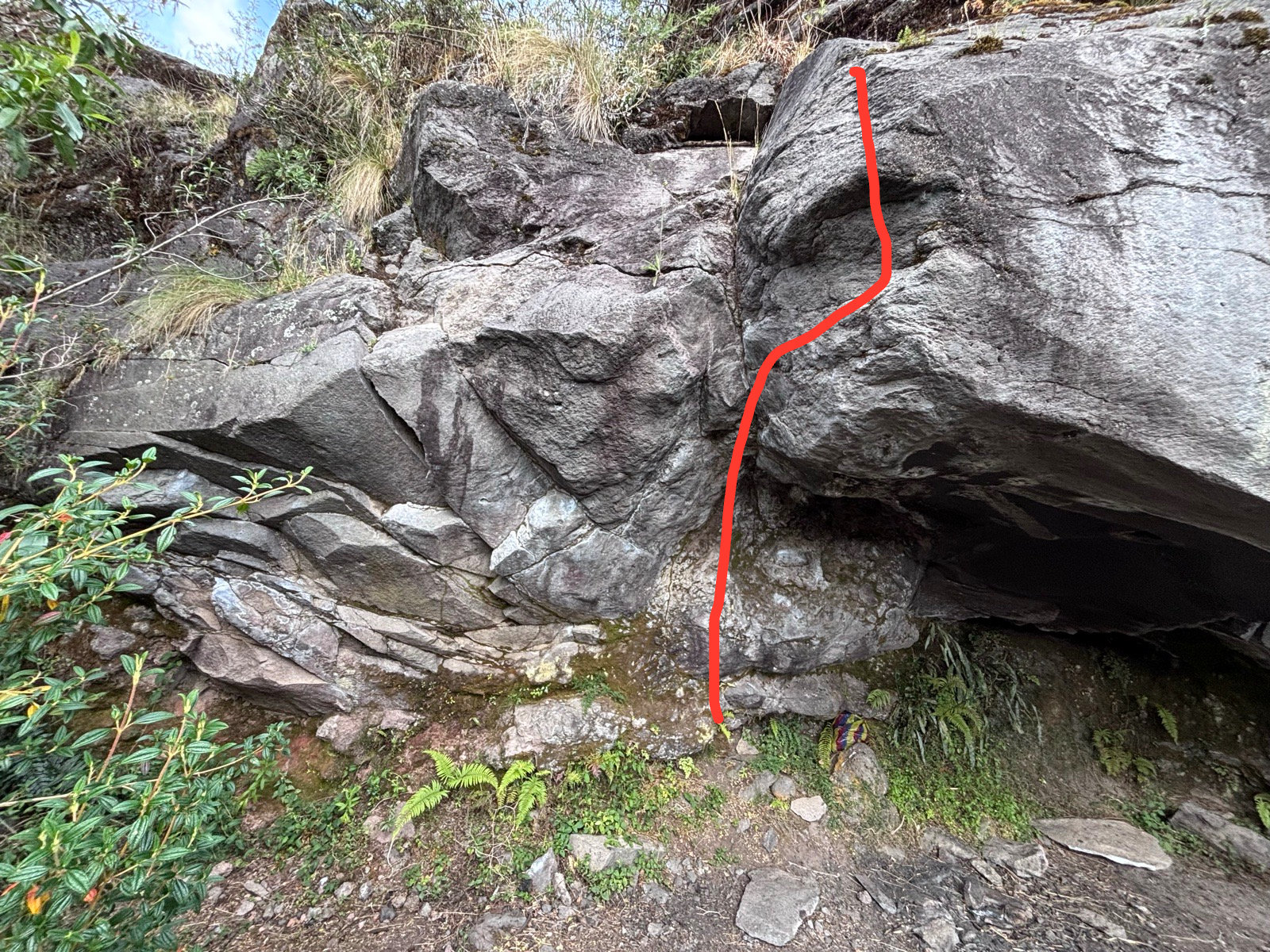 Hecho en China, with the line drawn on the wall