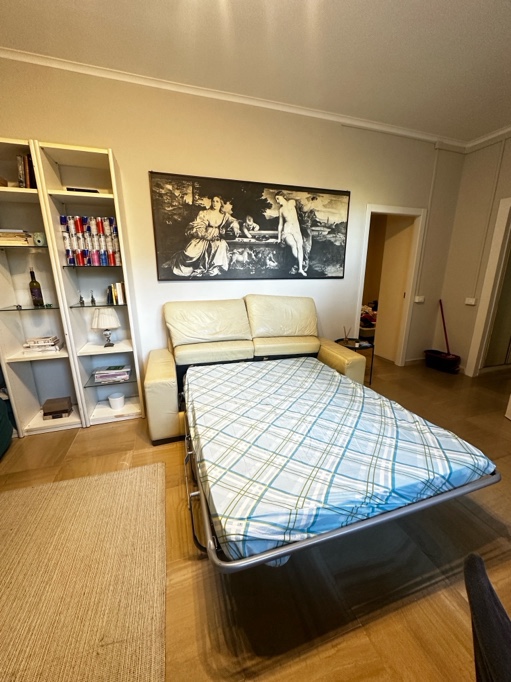 doublbed space ina shared apartment GIRLS  a Roma