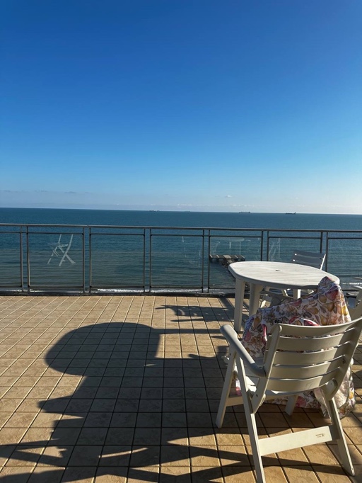 Bed available for a girl in the shared double room  Venezia foto 2