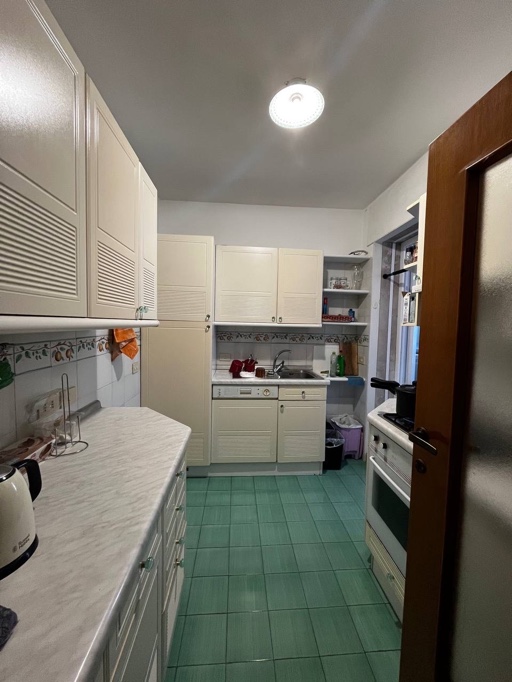 Bed available for a girl in the shared double room  Venezia foto 5