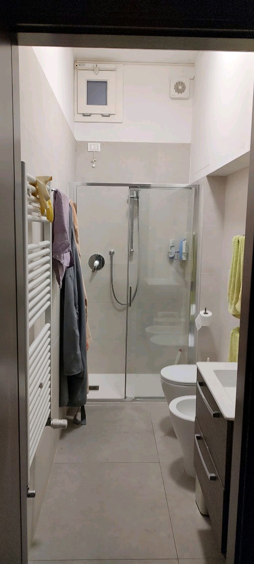 Si libera da subito un posto in doppia in pieno Portello a 320/mese. La camera è condivisa con un altro ragazzo Padova foto 3