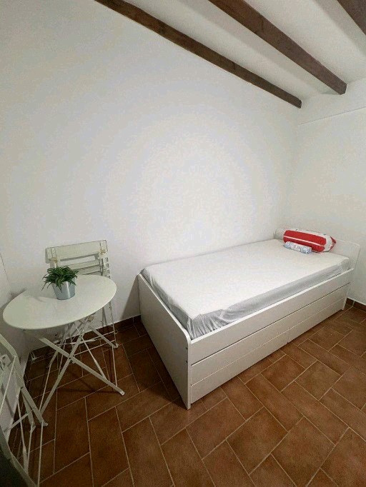 Cerco coinquilina :) (un posto letto in una doppia) Roma foto 4