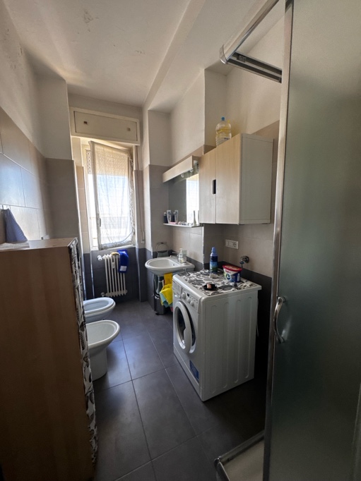 Room Available from July 1 (Girls Only) Pavia foto 2