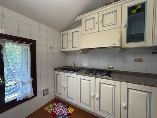 Appartamento in affitto in centro storico a Padova———Apartment for rent in Padua's historic center a Padova