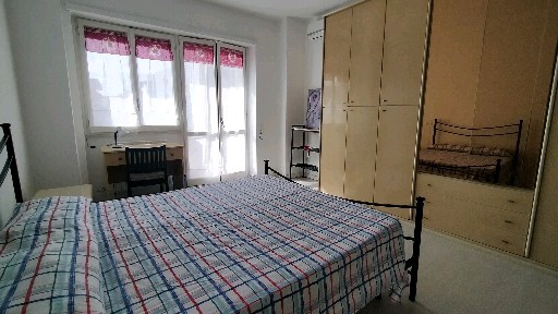 stanze singole con letto matrimoniale Lecce foto 3