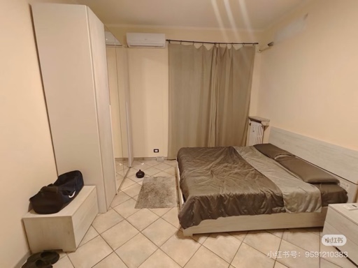 renting my room out  a Torino