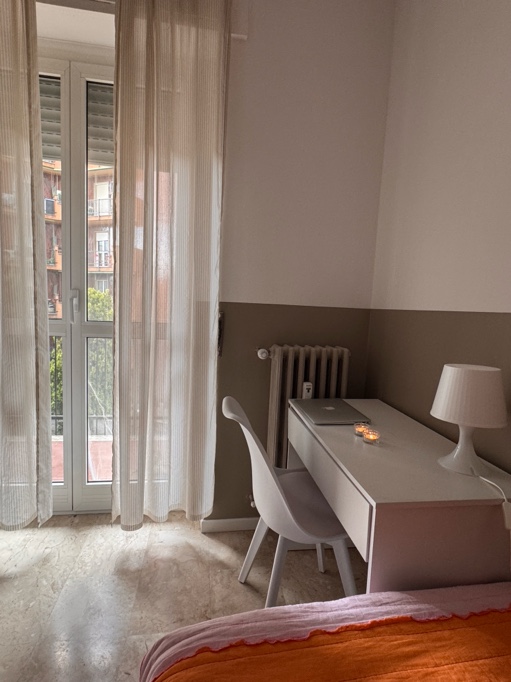 AVAILABLE FOR IMMEDIATE a Milano