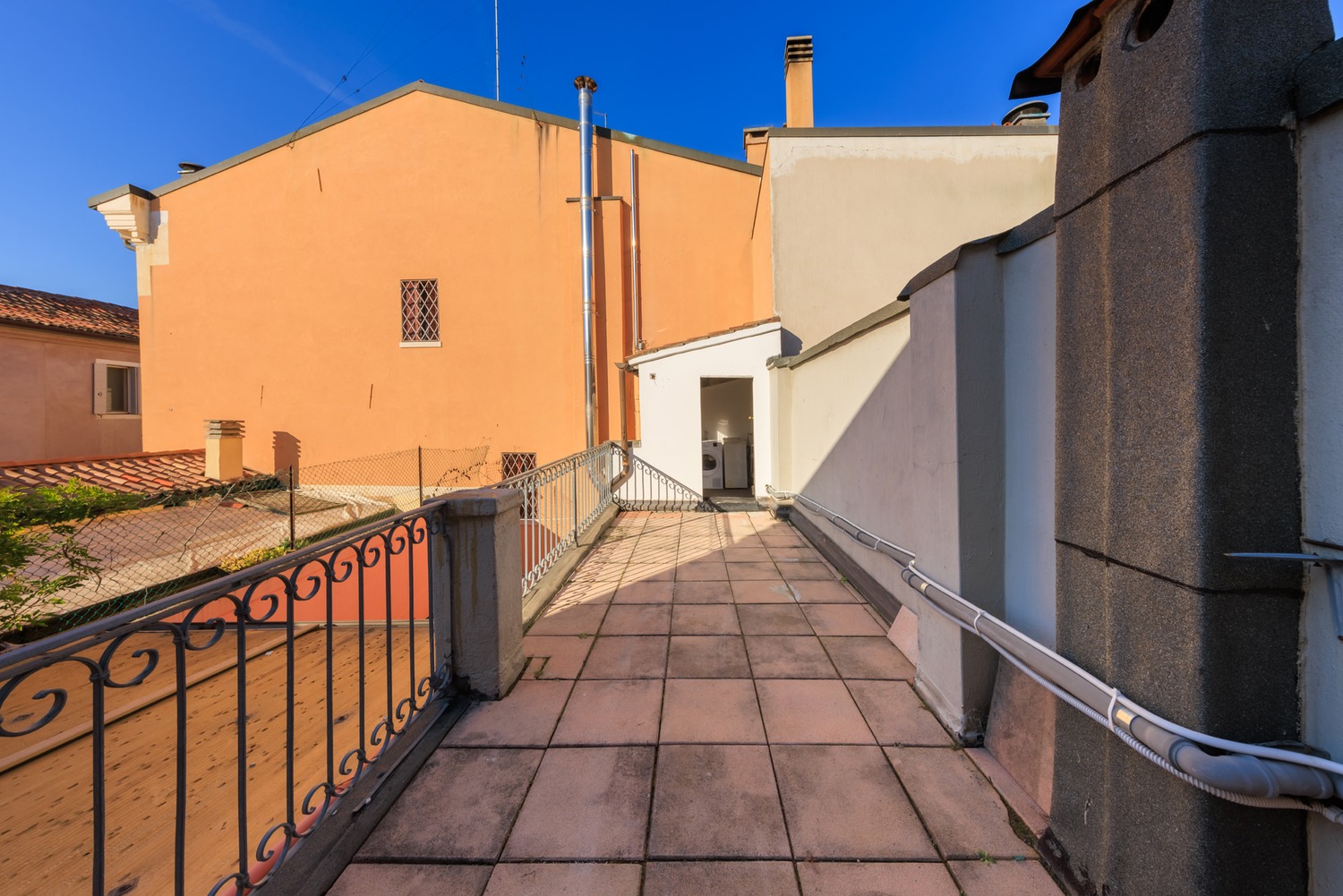 1.2 LIGUSTRELLO