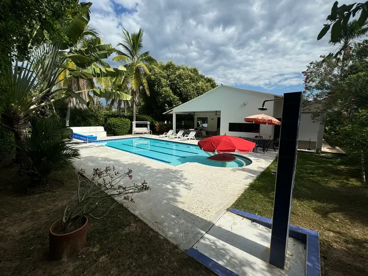 Casa campestre con piscina en Ricaurte – foto 1