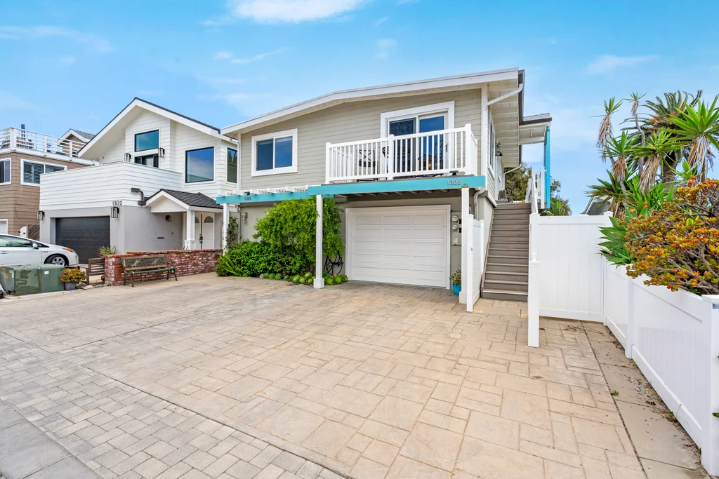 1308_Devon_Ln-03
