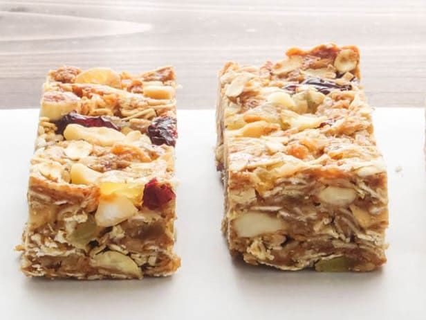 Pineapple & Macadamia Nut Granola Bars