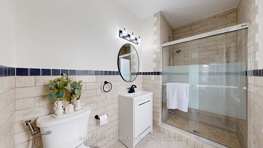 187 Patricia Ave, Toronto, photo 17 of 34