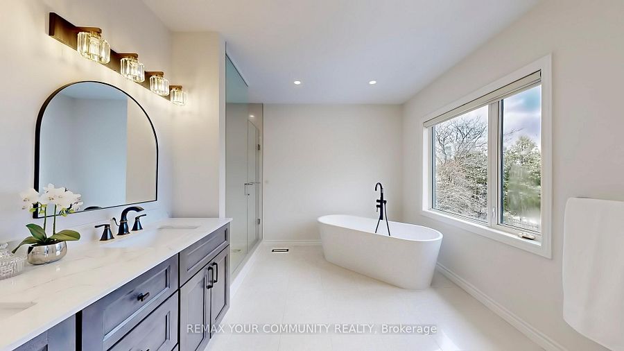 187 Patricia Ave, Toronto, photo 15 of 34