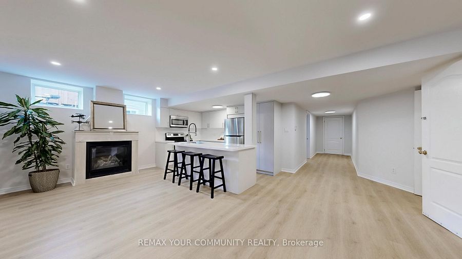 187 Patricia Ave, Toronto, photo 24 of 34
