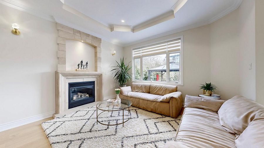 187 Patricia Ave, Toronto, photo 10 of 34