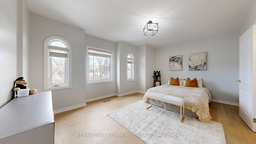 187 Patricia Ave, Toronto, photo 19 of 34
