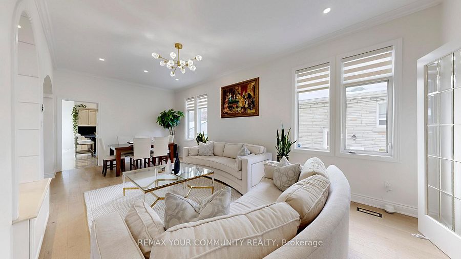 187 Patricia Ave, Toronto, photo 33 of 34