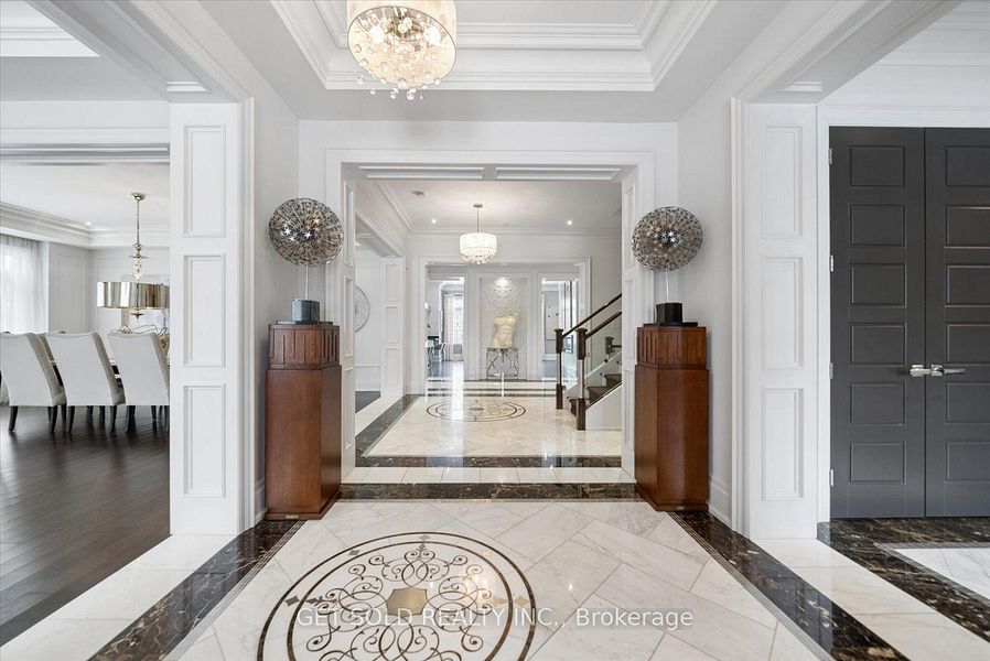 8 Thornhill Ave, Vaughan, photo 5 of 31