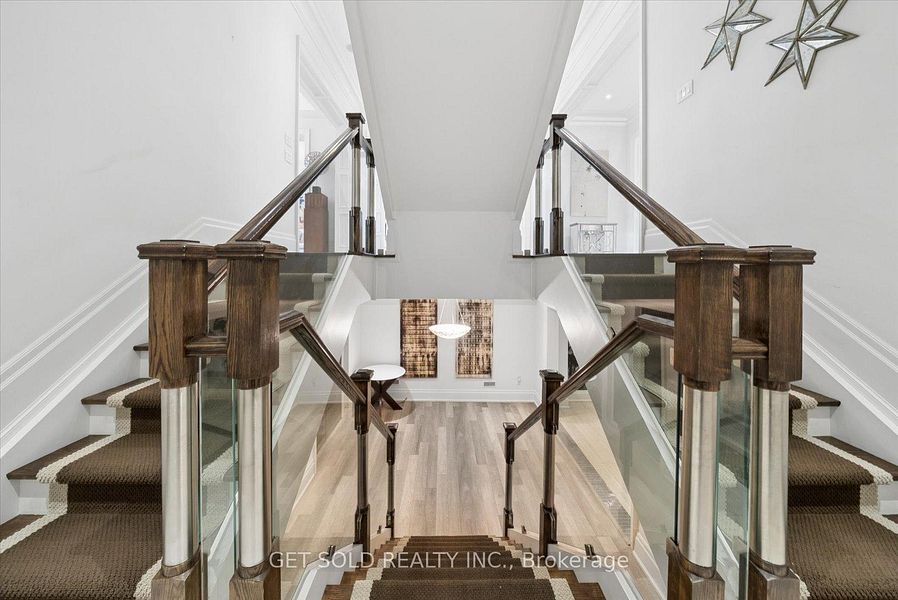 8 Thornhill Ave, Vaughan, photo 25 of 31
