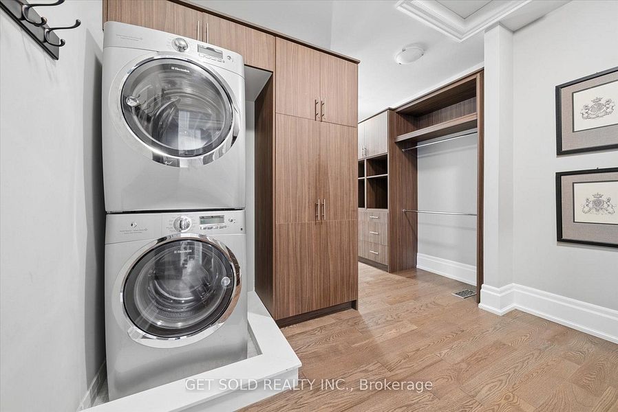 8 Thornhill Ave, Vaughan, photo 24 of 31