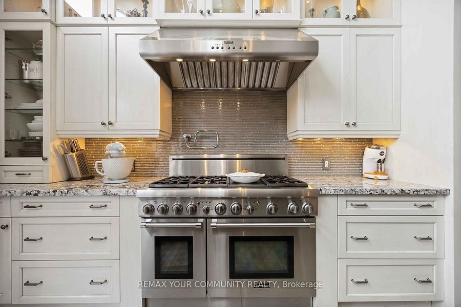 48 May Ave, Richmond Hill, photo 9 of 25