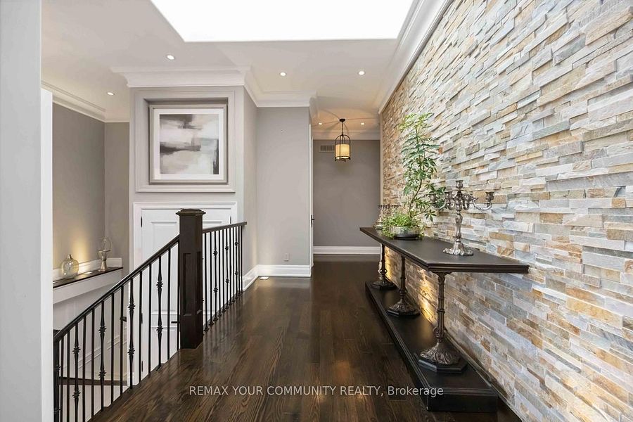 48 May Ave, Richmond Hill, photo 6 of 25