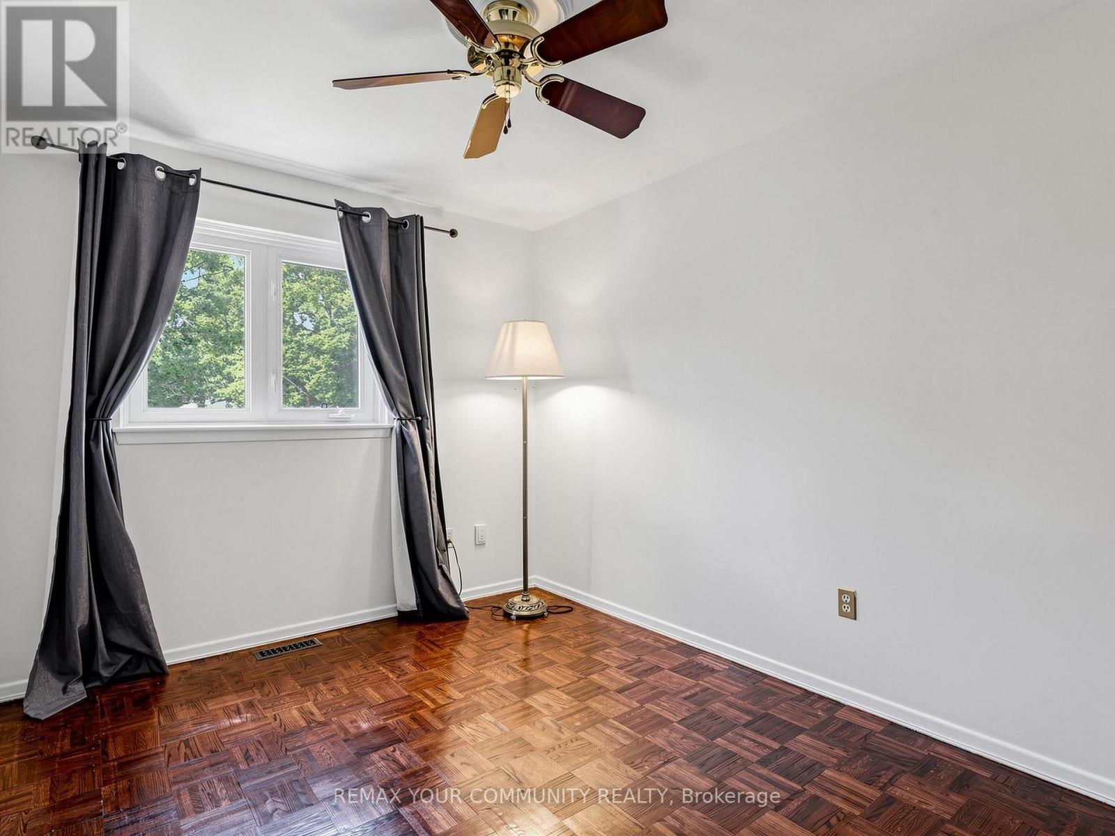 75 ST. ANDREWS COURT, photo 14 of 33