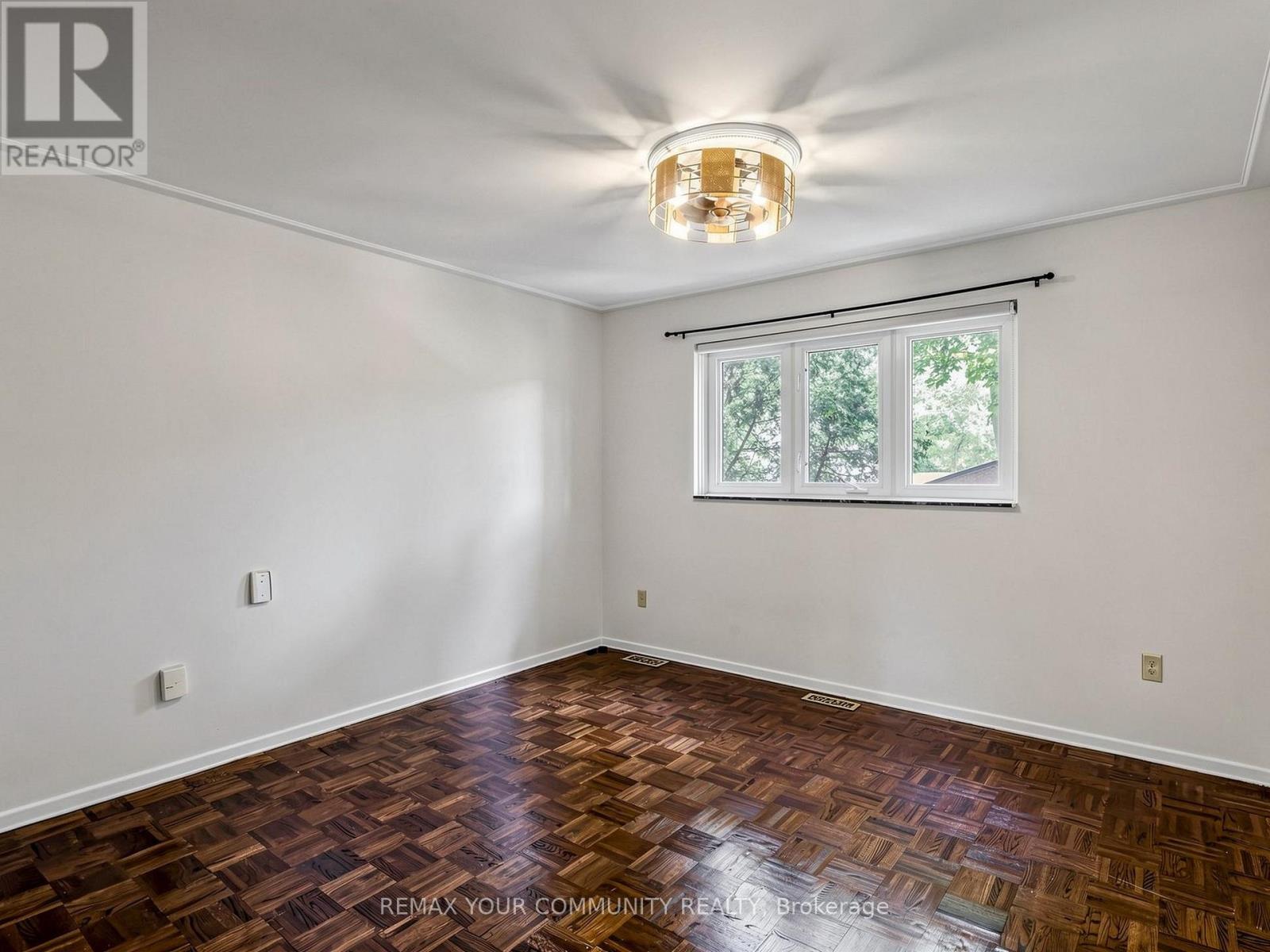 75 ST. ANDREWS COURT, photo 21 of 33