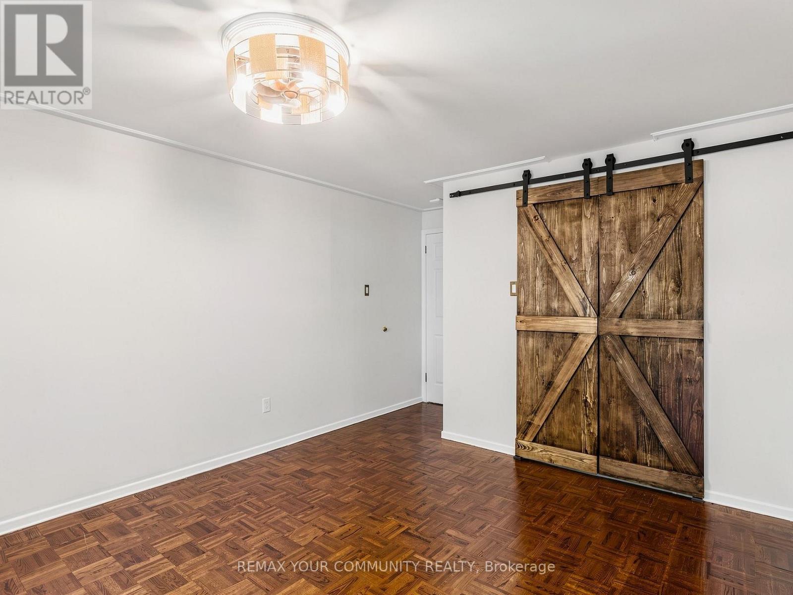 75 ST. ANDREWS COURT, photo 22 of 33