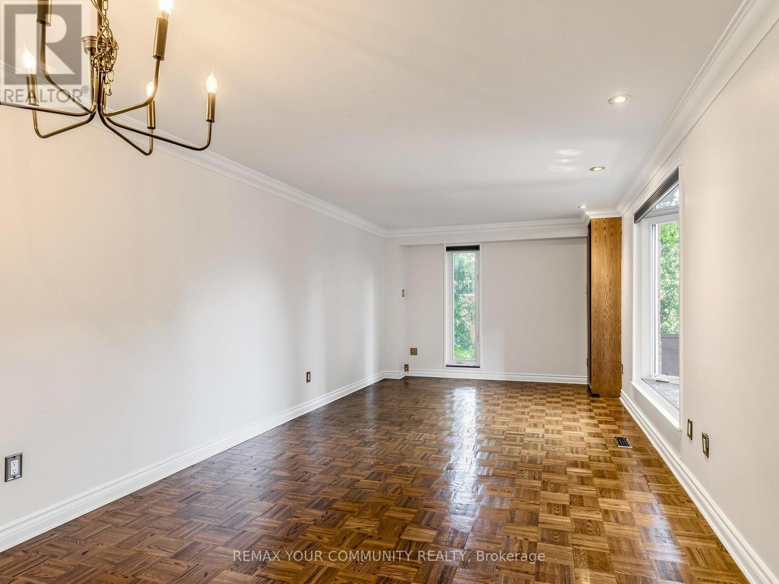 75 ST. ANDREWS COURT, photo 3 of 33