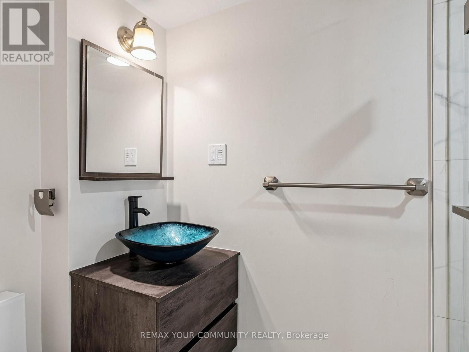 75 ST. ANDREWS COURT, photo 27 of 33