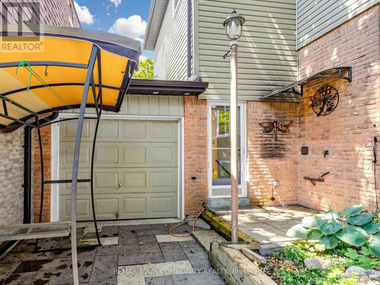 75 ST. ANDREWS COURT, photo 28 of 33