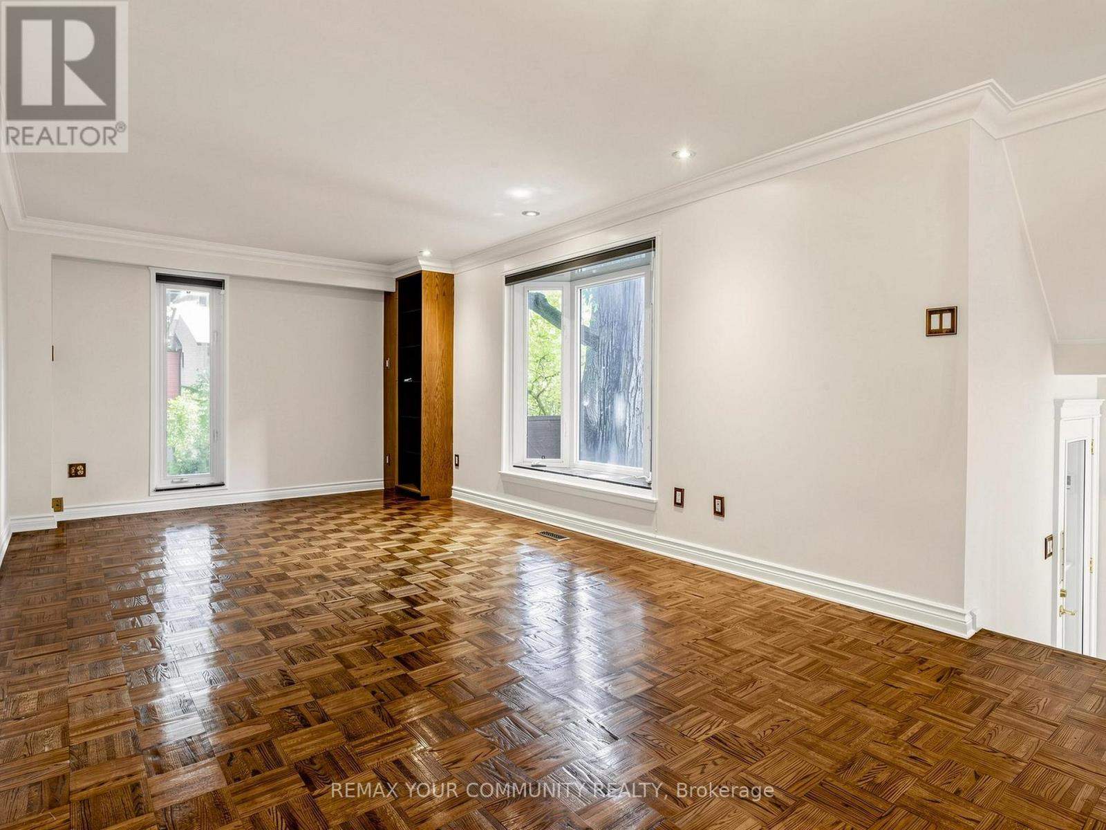 75 ST. ANDREWS COURT, photo 4 of 33
