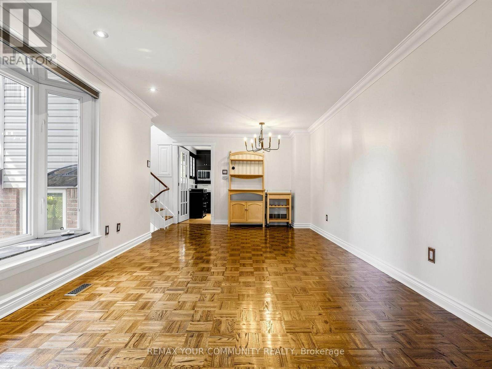 75 ST. ANDREWS COURT, photo 6 of 33