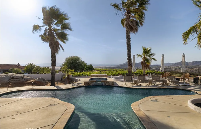 39140 Gray Squirrel Rd, Temecula, CA 92592