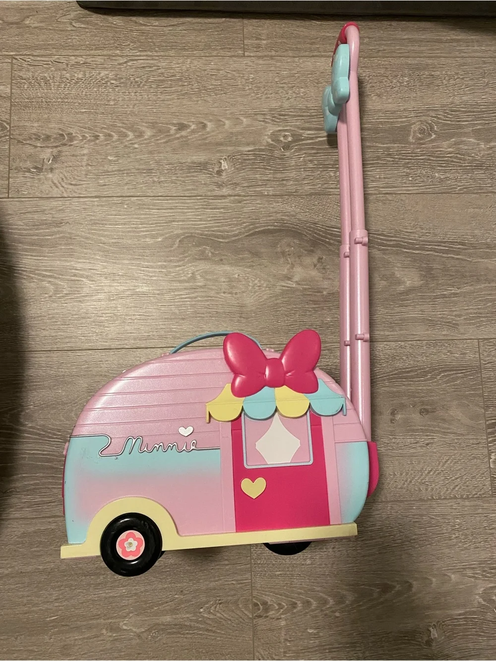 Disney Minnie - Pink Carrier - Pull Along Camper