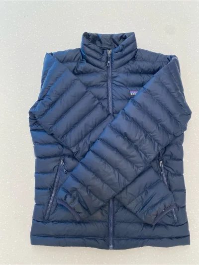 Men Pantagonia Size S - Goose Down Jacket