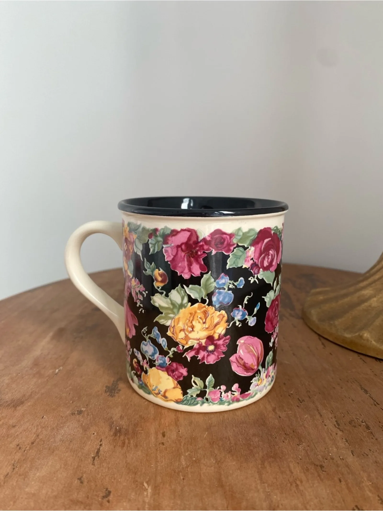 Vintage Tudor Garden Black Floral Rose Ceramic Mug