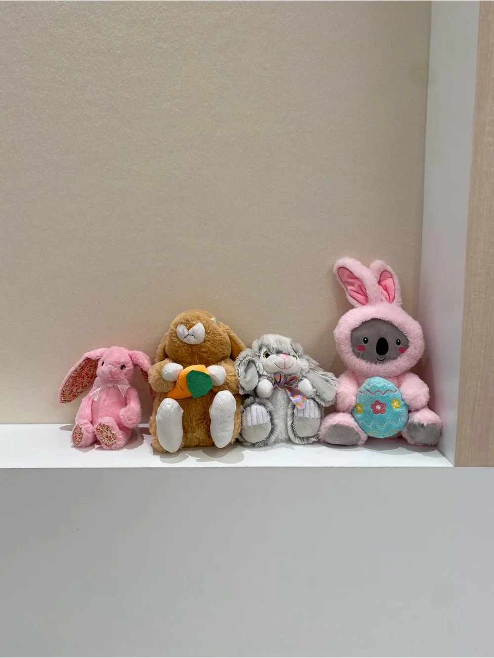 Brand New Set Of 4 Easter Bunny Theme - Bunnies And Koala