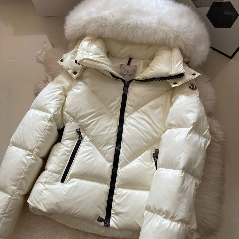 New Moncler - Size M - 100% Goose Down