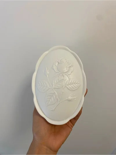 Kaiser W Germany M Frey White Rose Oval Box