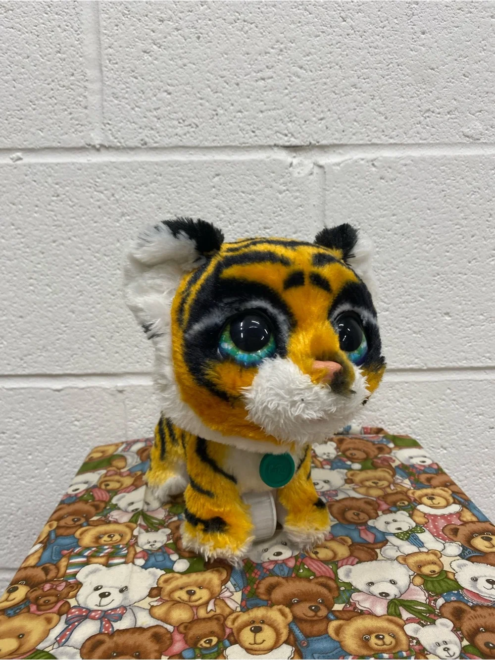Furreal Walkalots Big Wags Interactive Tiger Toy No Lead