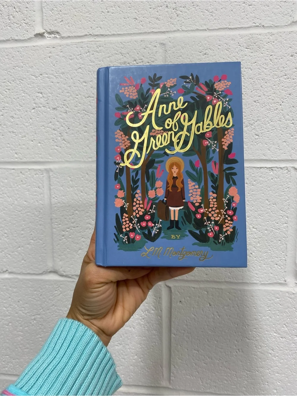 Beautiful Book- Anne Of Green Gables Illustrated Hardcover — Blue Floral Cover